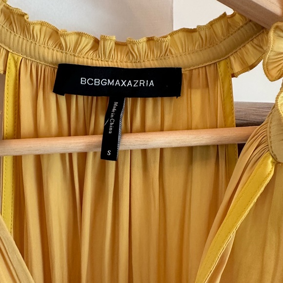 Robe BCBGmaxazria jaune moutarde, size s - Picture 2 of 3
